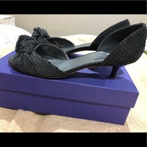 Stuart Weitzman black kitten heel 10